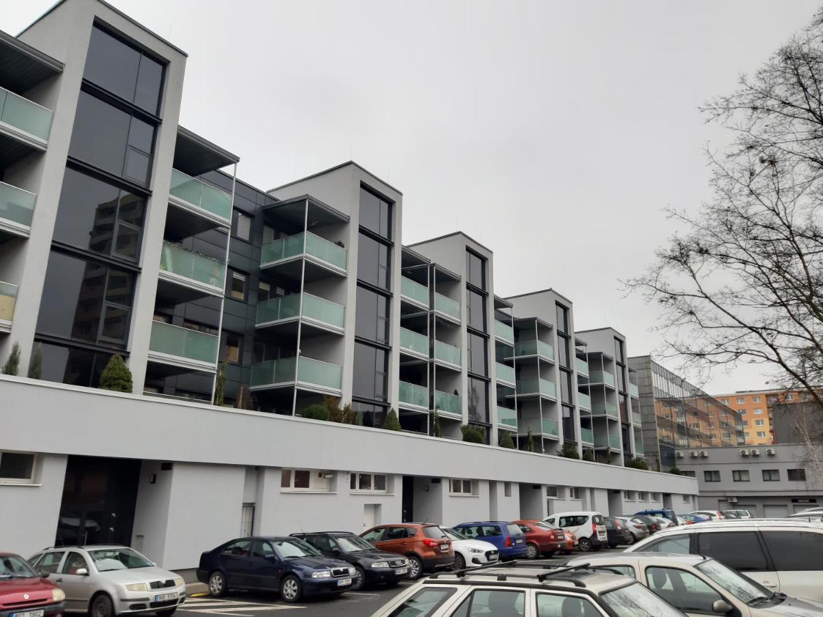 Prague Apartment In Most Near Golf Club, Aqua-Hipo-Autodrom In Most Exterior photo